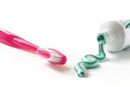 A quel âge sa 1ère brosse à dents ?
